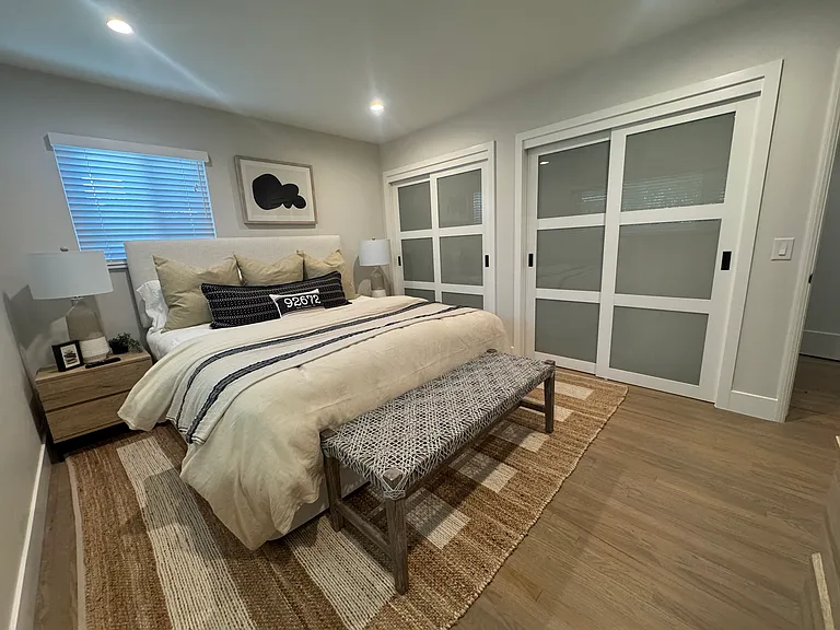 150 Loma Ln — Photo 16