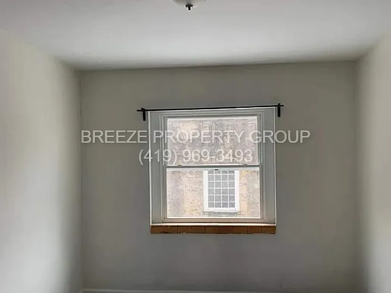 1945 Ottawa Dr #9 — Photo 1