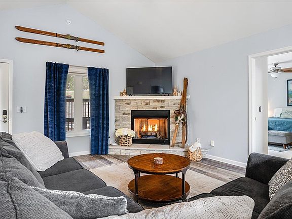 5th image of 218 Wilson Way