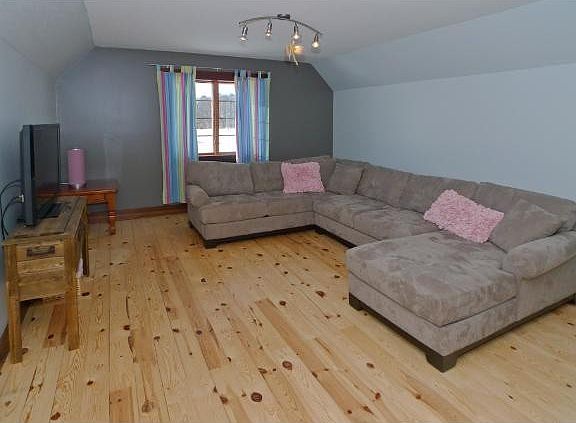 3rd image of 1428 Thelen Farm Trl