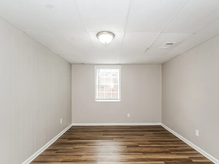 428 Willow Ln — Photo 13
