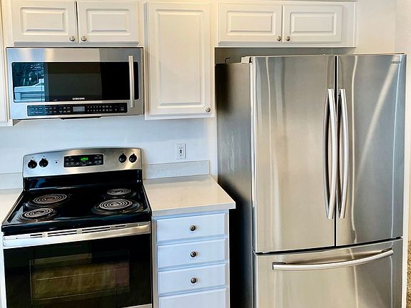 5th image of 23754 SE Summerhill Ln #3