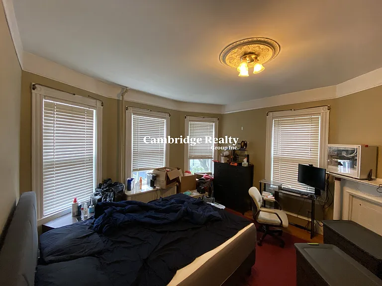 12 Oswald St #2T — Photo 5