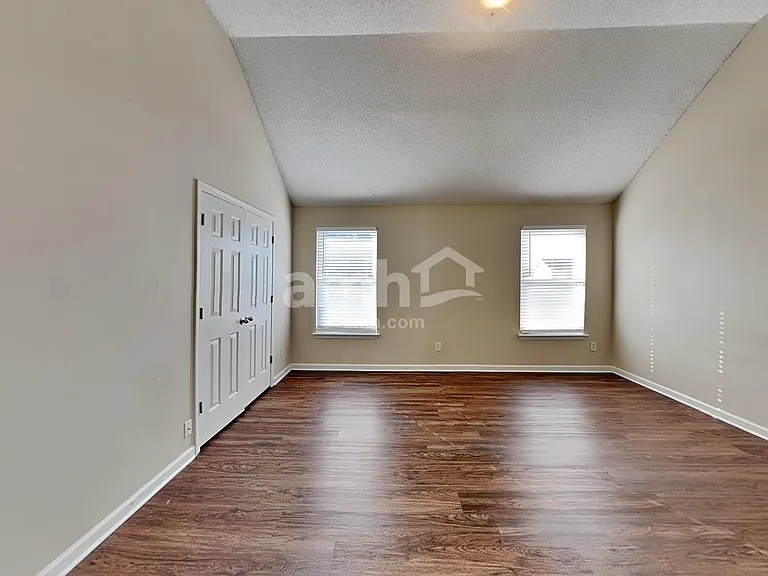 298 Sheffield Ln — Photo 22