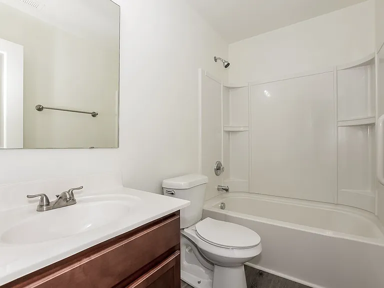 5004 Broad Leaf Ct — Photo 16