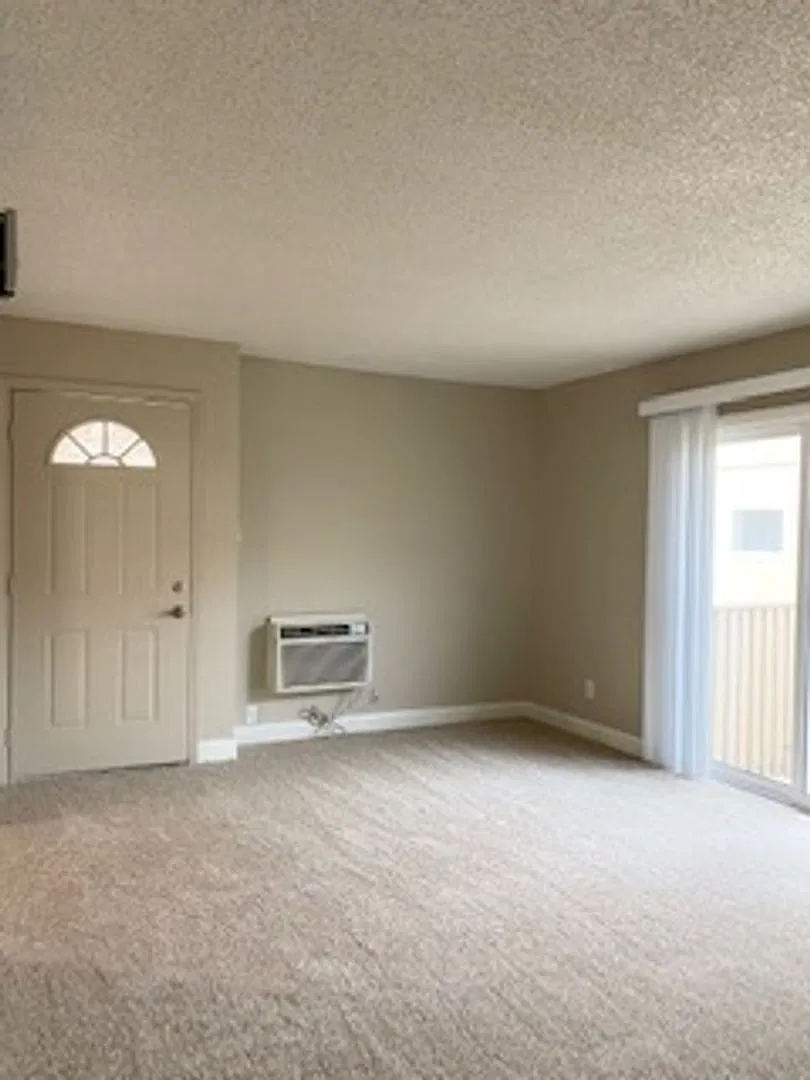 Courtyard Apartments — Photo 1