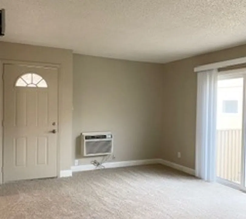 Courtyard Apartments