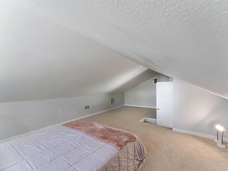 2512 W Palm Dr — Photo 40