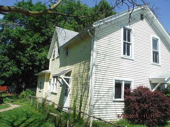 2nd image of 608 S Clay St
