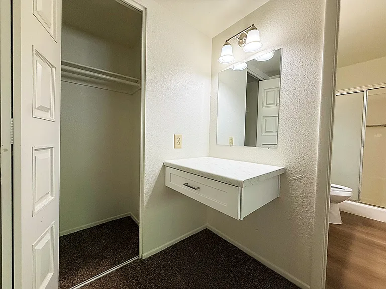 5208 W Calavar Rd — Photo 15