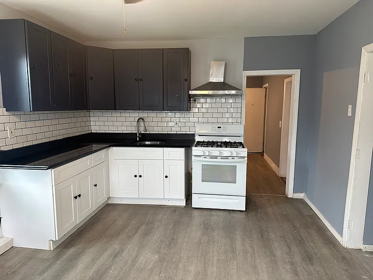 426 Franklin St #2 — Photo 2