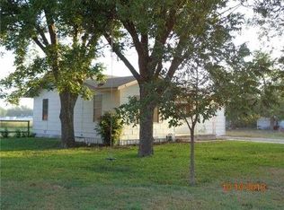 208 W Pecan, Granger, TX 76530