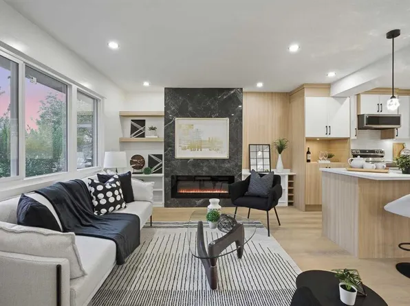 9532 SW Allison Dr SE, Calgary, AB T2J 1B5
