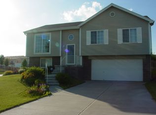 18628 T Cir, Omaha, NE 68135