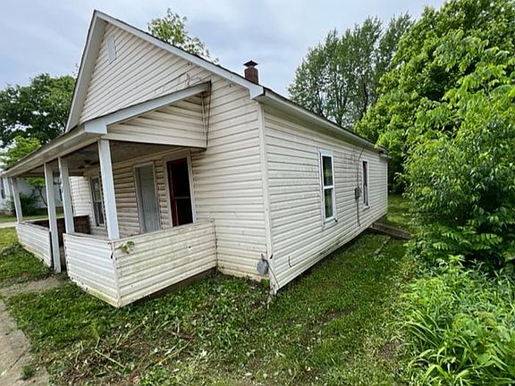 3rd image of 111 Jackson St