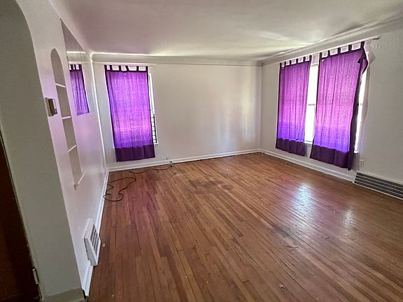 2nd image of 15507 Westview Ave