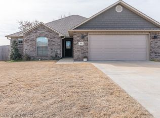 305 Boulder Dr, Van Buren, AR 72956