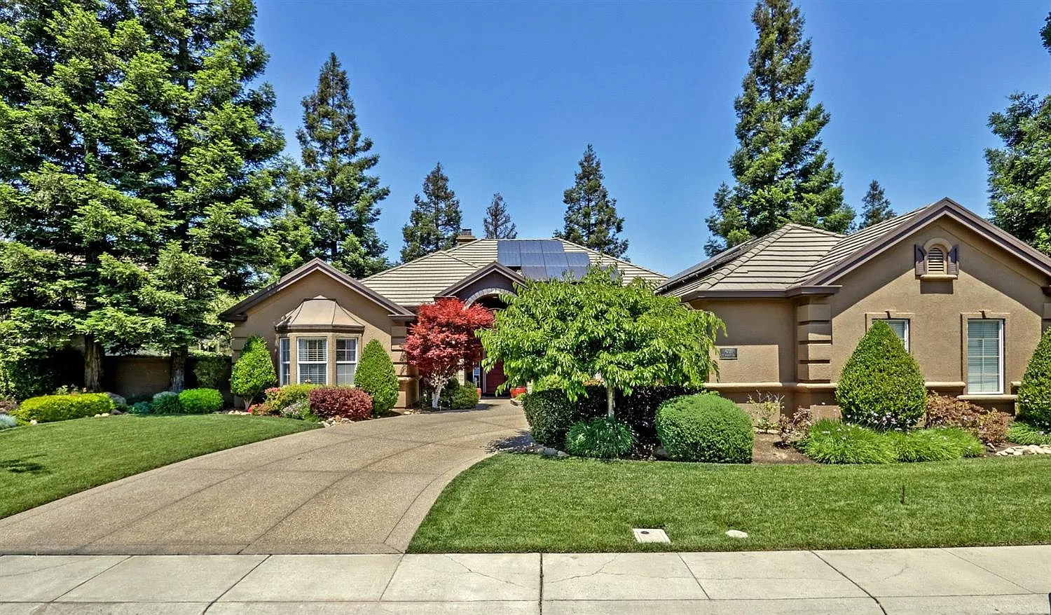 4735 Saint Andrews Dr photo 1