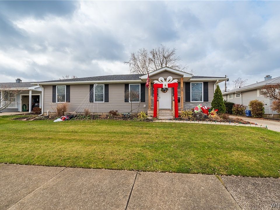 1st image of 12 Marian Dr