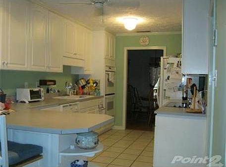 3rd image of 503 Stuart Ct