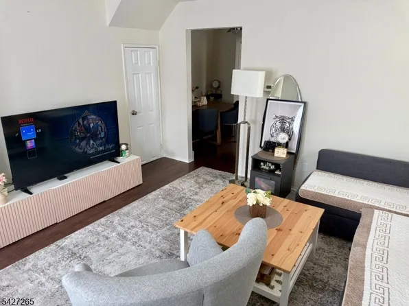 50 S Main St #1A, Lodi Boro, NJ 07644