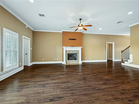 4th image of 337 Nicklaus Dr