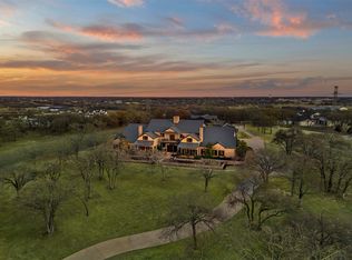 1096 Roadrunner Rd, Bartonville, TX 76226