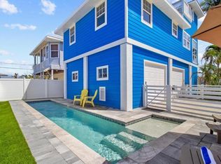 14500 N Bayshore Dr, Madeira Beach, FL 33708