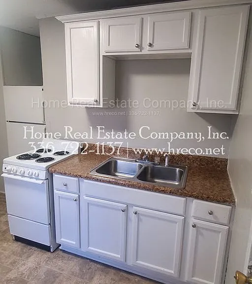 2712 Ludwig St — Photo 5