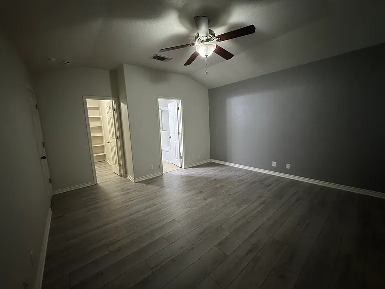 208 Latigo Ln — Photo 11