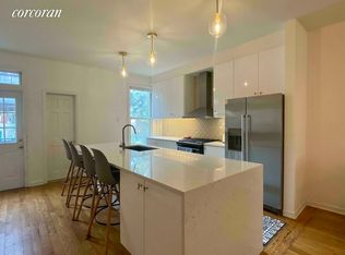 113 Calyer St #1, Brooklyn, NY 11222