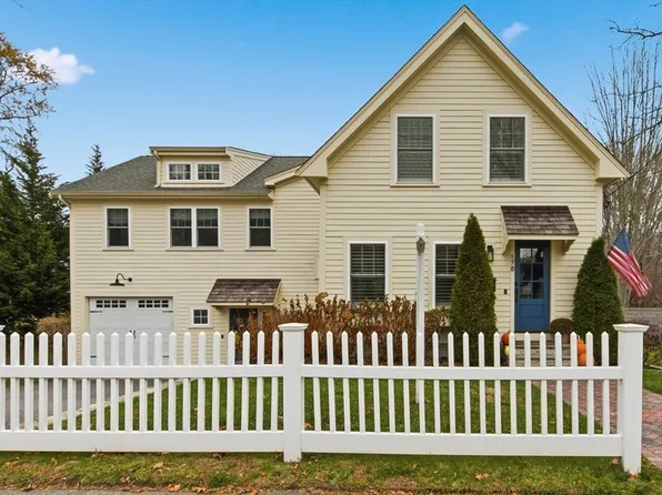 178 Hersey St, Hingham, MA 02043