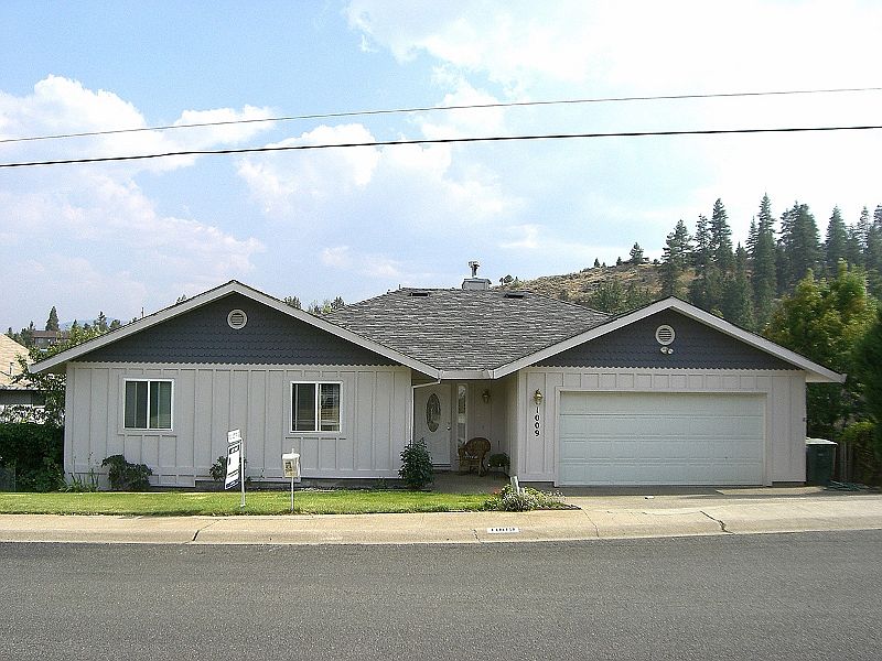 BRAND NEW ROOF!!