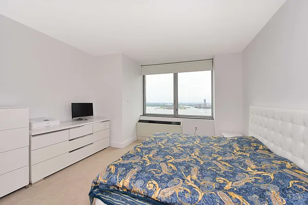 Sold by Chase Global Realty Corp | media 13