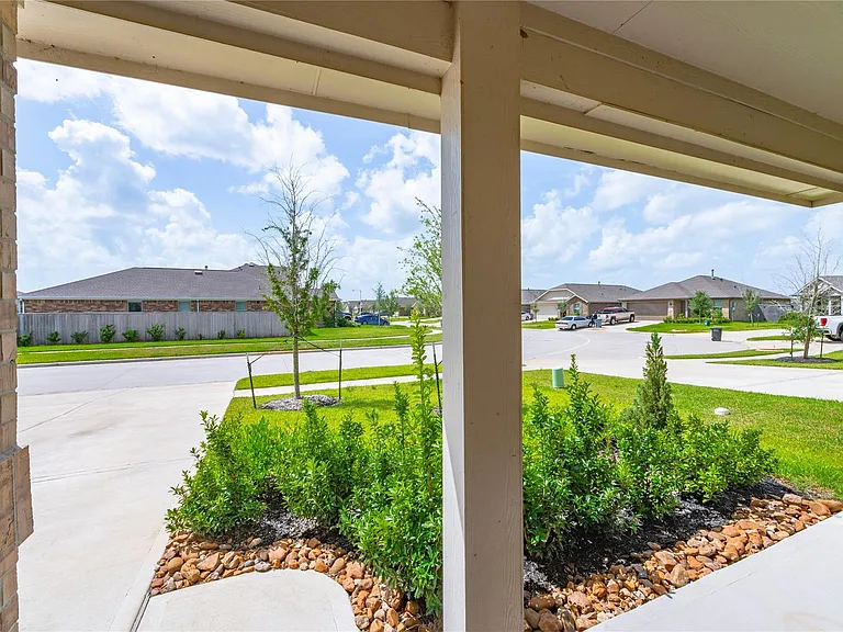 2805 Fountain Woods Dr — Photo 5