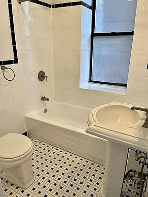 4th image of 350 W 55th St APT 4I