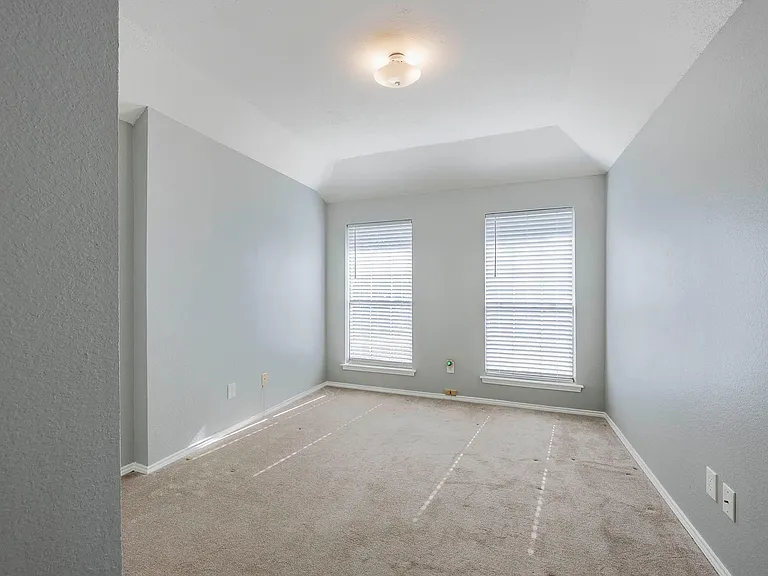 2705 Trophy Dr — Photo 26