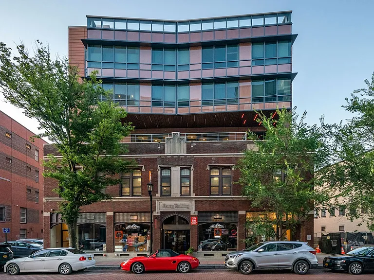 314-320 E State St — Photo 23