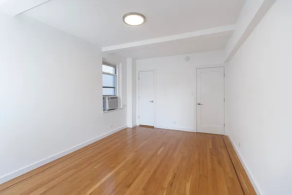 Rented by Oxford Property Group | media 8