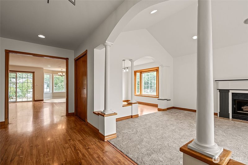 5th image of 1160 N Cascade Court