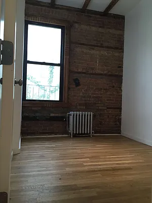 Rented by Zone Corp | media 17