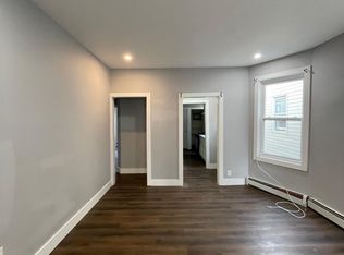 122 Orient Ave, Jersey City, NJ 07305