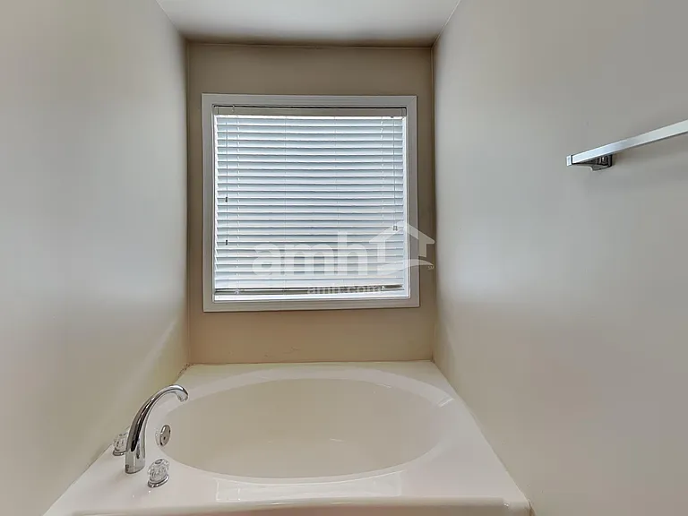 148 Crescent Woode Dr — Photo 14