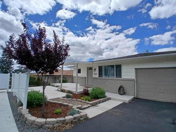 1752 & 1754 Kimberly Dr, Klamath Falls, OR 97603
