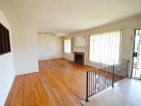 5th image of 1322 W Cambridge Ave