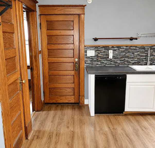 20 Besch Ave #1 — Photo 4