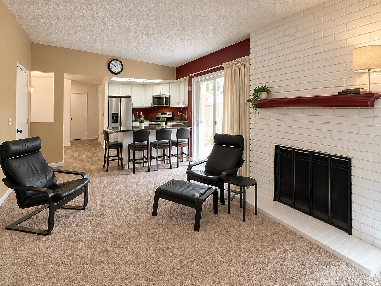 4 bed, 1618 sqft, $3,700 — Photo 3