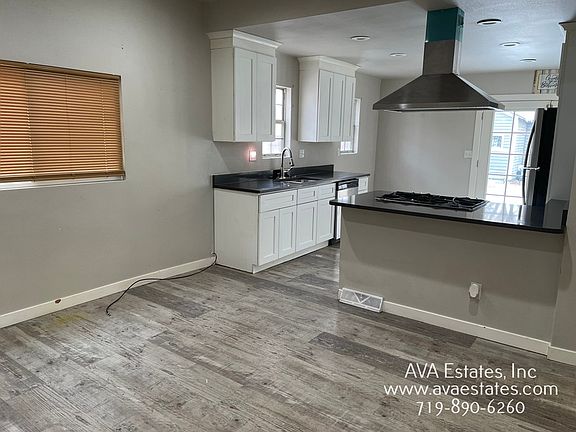3rd image of 1115 E 6th St