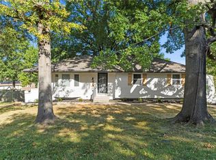 7005 NW Cross Rd, Kansas City, MO 64152