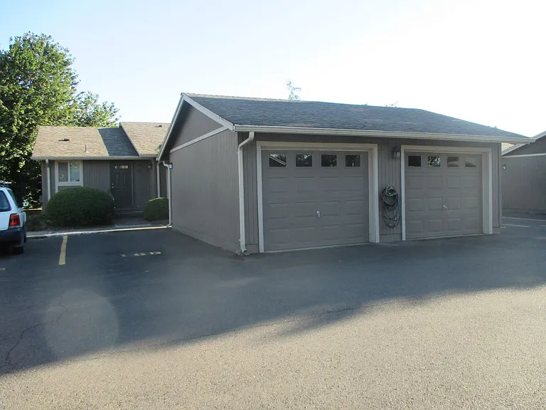 6800 Wheatland Rd N — Photo 11